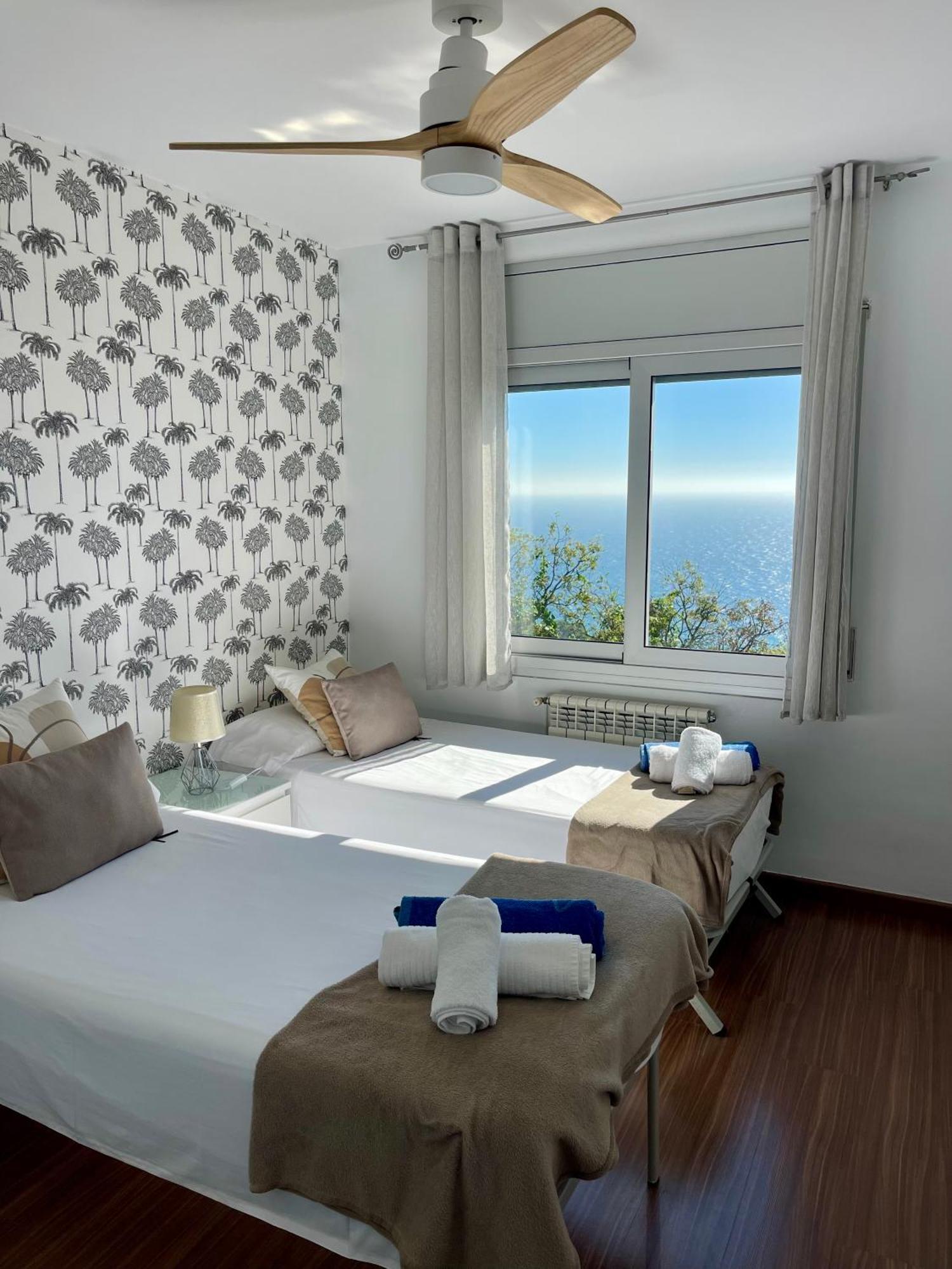 Seahomes Vacations, La Casa Blue Mediterranean Lifestyle Blanes Exterior foto